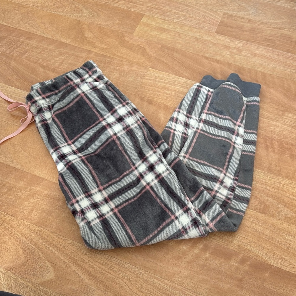 Never worn fuzzy pj joggers